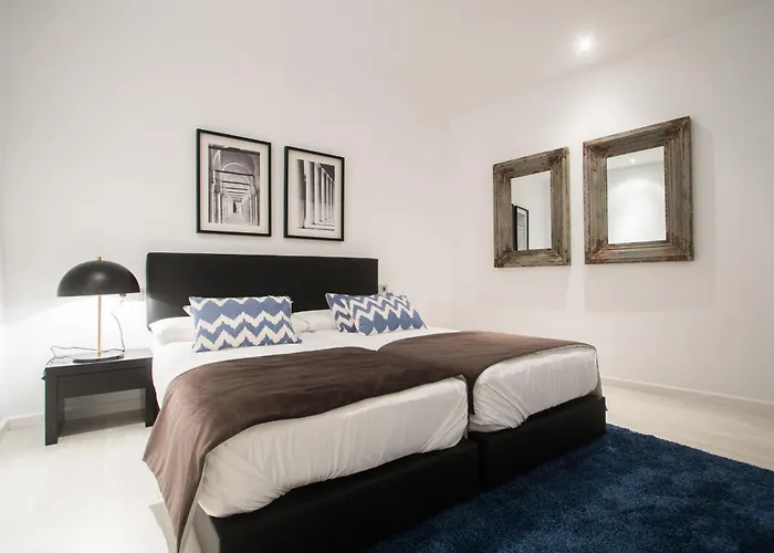 Valencia Luxury - Boutique Center